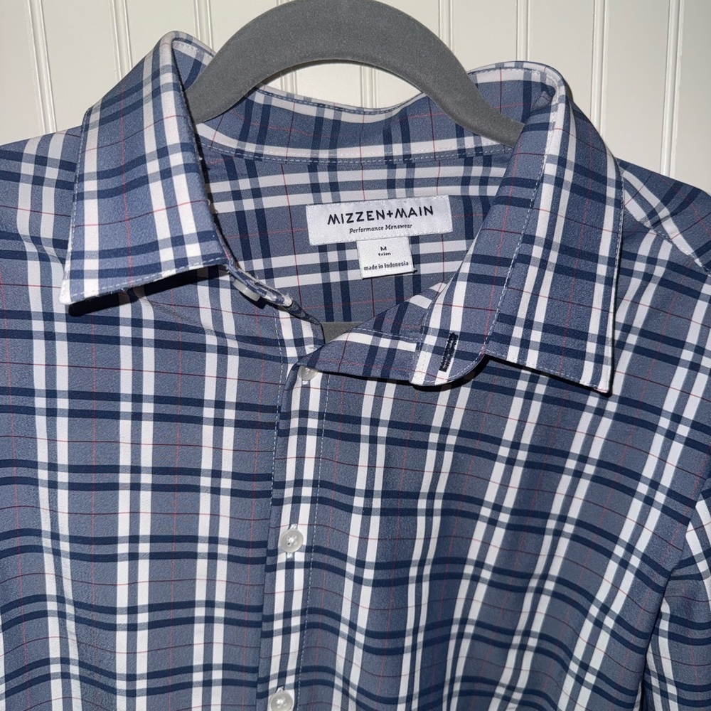 Mizzen+Main Navy and White Plaid Button Down Shirt